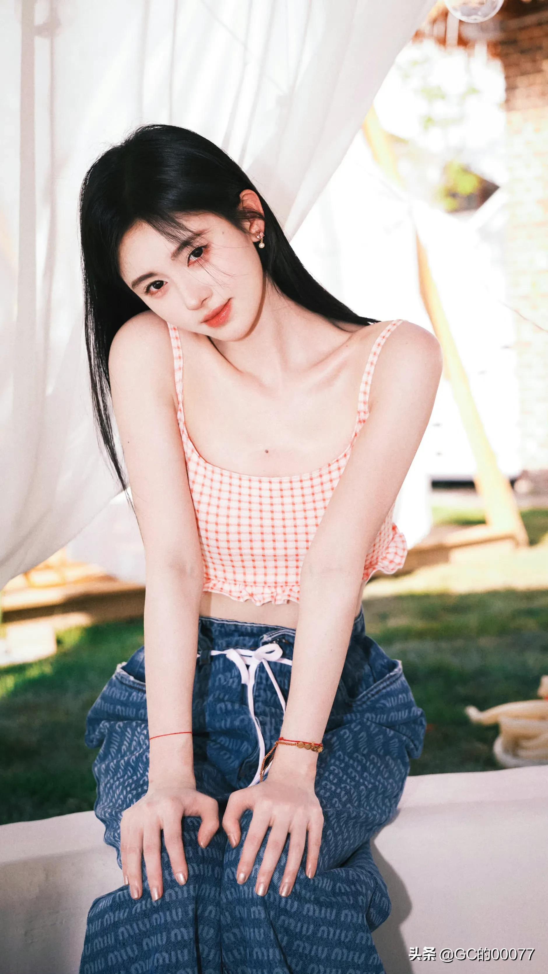 明星图片鞠婧祎