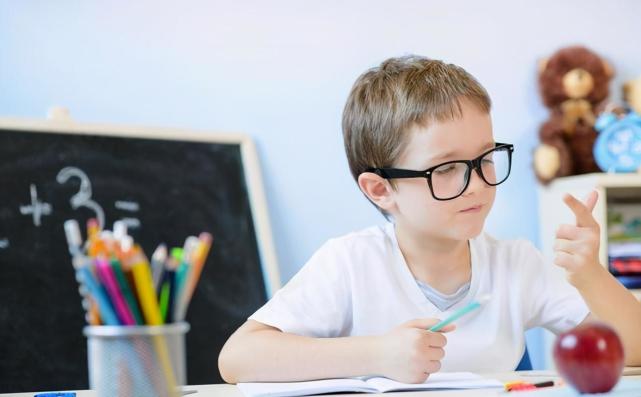 8岁智商高达146！“天才儿童”从小就有以下特征，你家娃满足几个