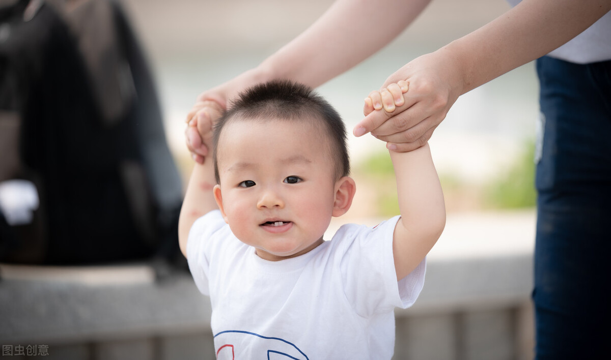 刚出生的婴儿买什么保险好？可以重点考虑三类险种