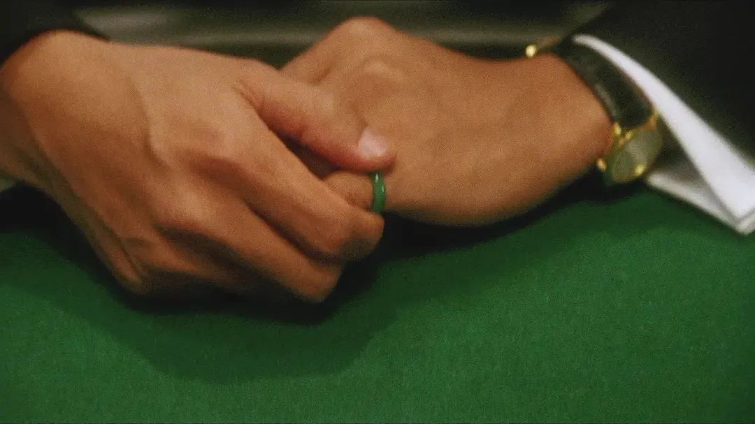 1989年，王晶拍《赌神》时留下的5个“谜题”，被黎明解开了