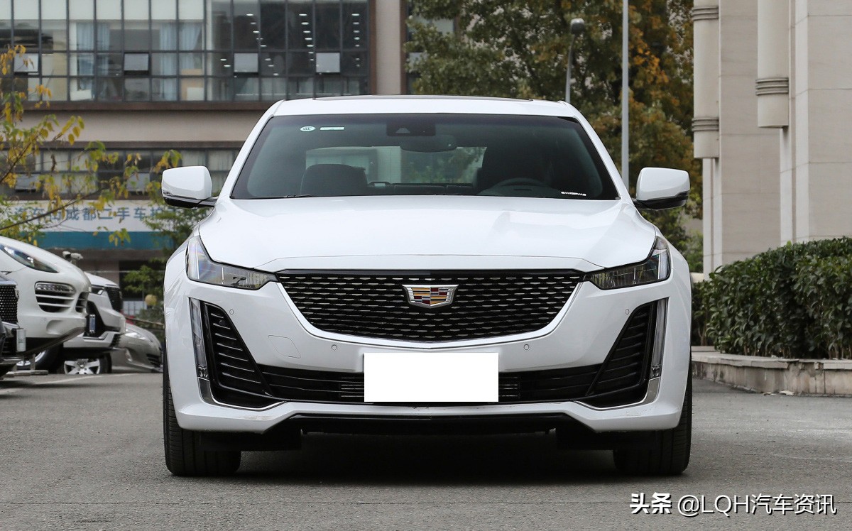 奥迪A4L车身尺寸对比：美系豪华与德系豪华的尺寸较量