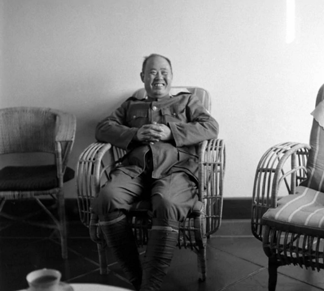 北平城内，两个营的兵力为什么突然叛变？目标竟是毛主席