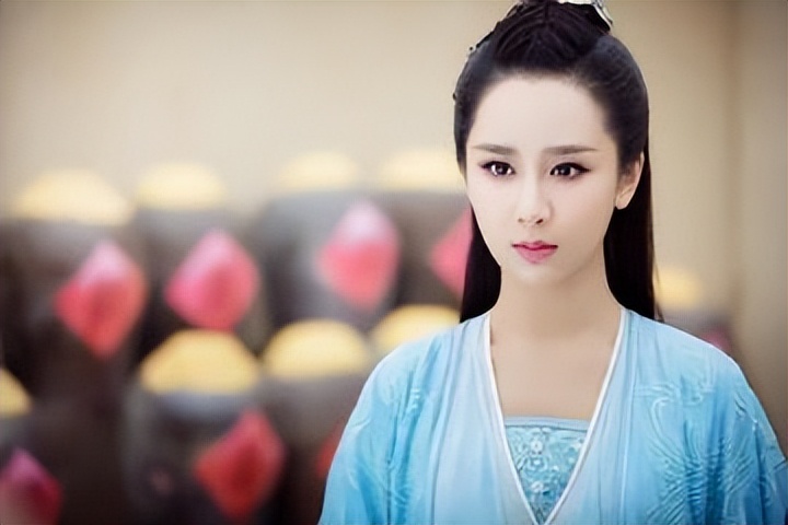 颜值不足脖子凑！这8位女星的天鹅颈太优越，气质一下就出来了