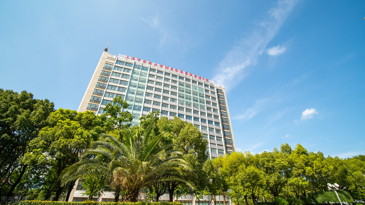 这5所高校虽然不是985，但优势专业能排全国第一，收分也不太高