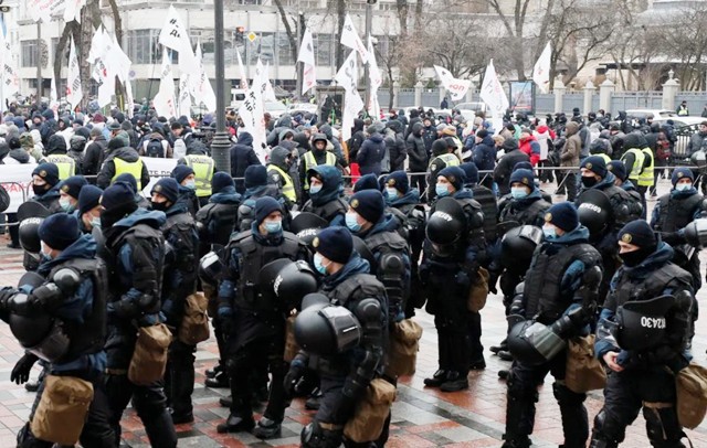 ���ڿ�����ͻ���й�������ʧȥ�Ϻ����й�����Ϊ��2������˹��