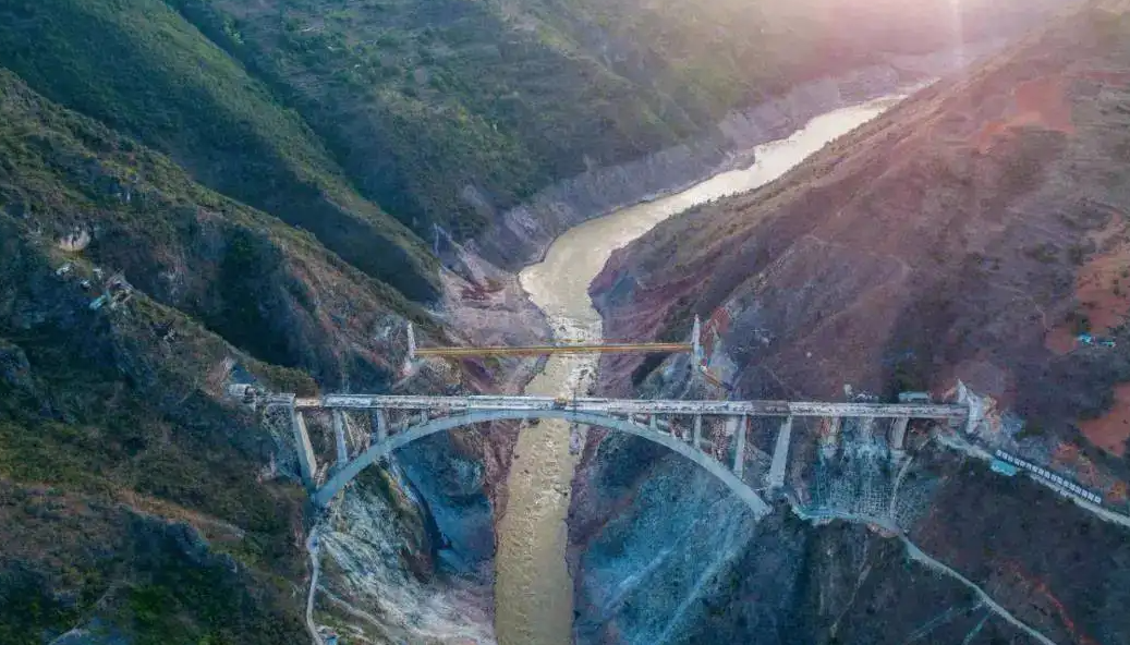 2008奥运会多久结束（2008年罕见雪灾：铁路高速大瘫痪，20省受灾，把我国逼成基建狂魔）