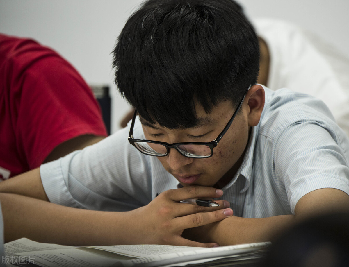 模考跟高考有何区别？模考过后，高三学生怎样做能成功逆袭高考？