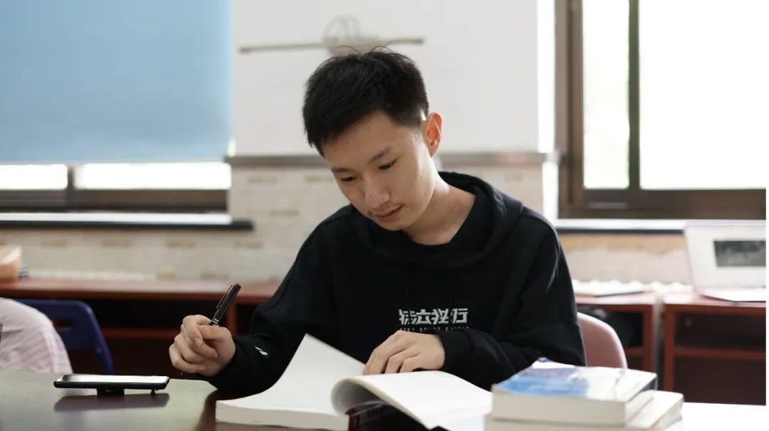 谢谢你们，亲爱的导师们！