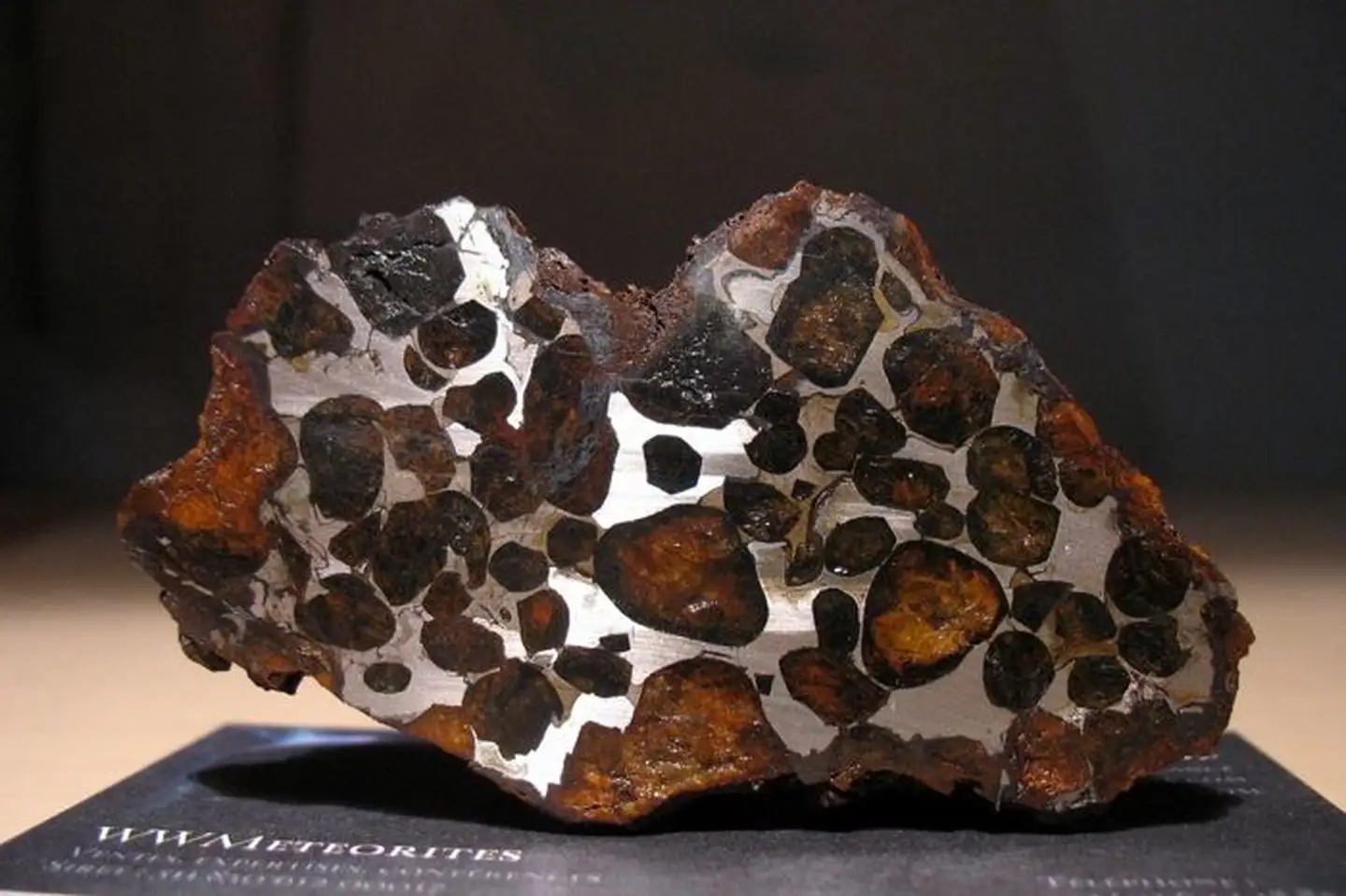 新疆陨石,新疆陨石图片