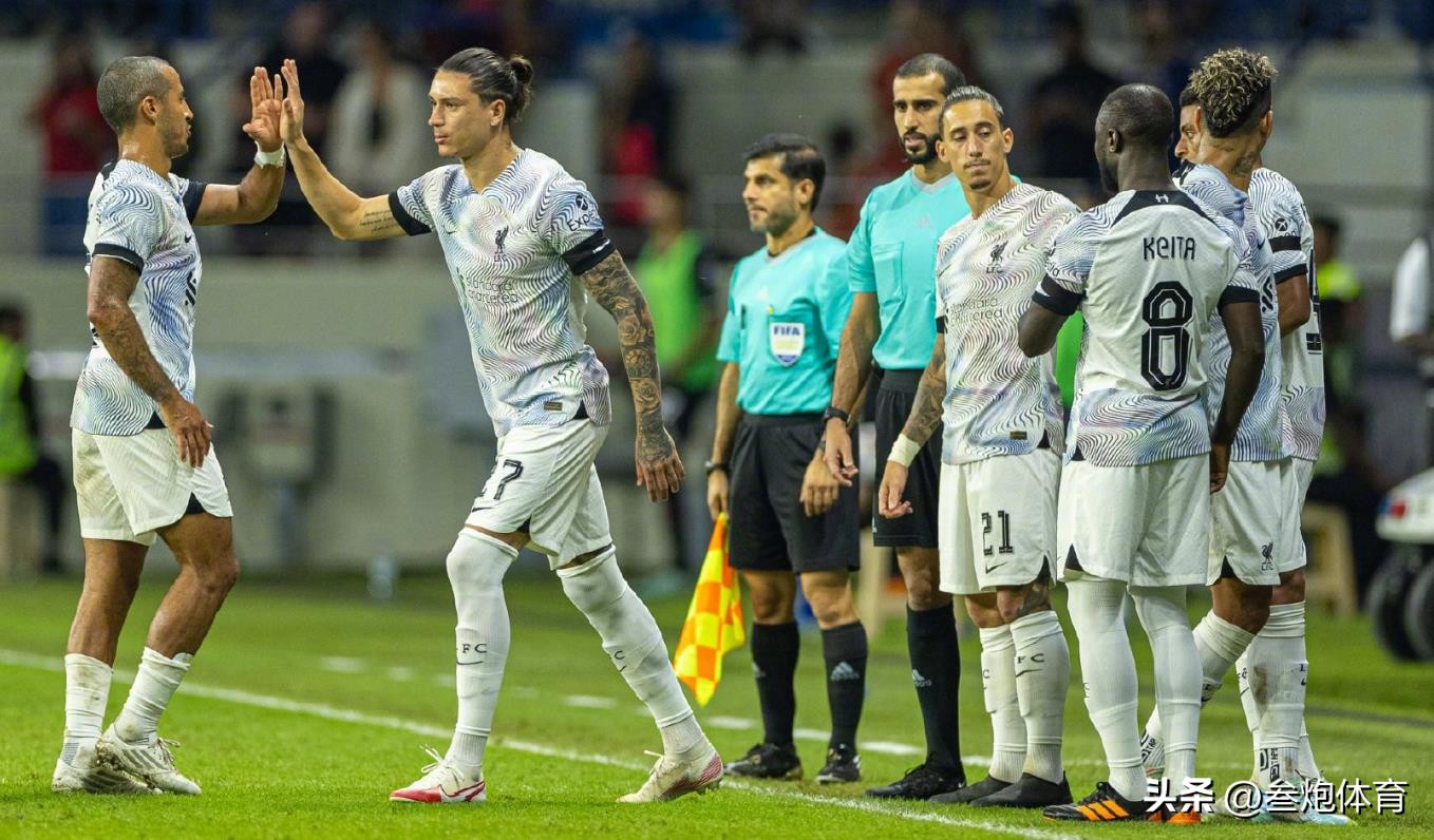 世界杯利物浦vs（4-1！3-4！利物浦大胜 世界杯水货轰3球，“神级”点球惹笑克洛普）