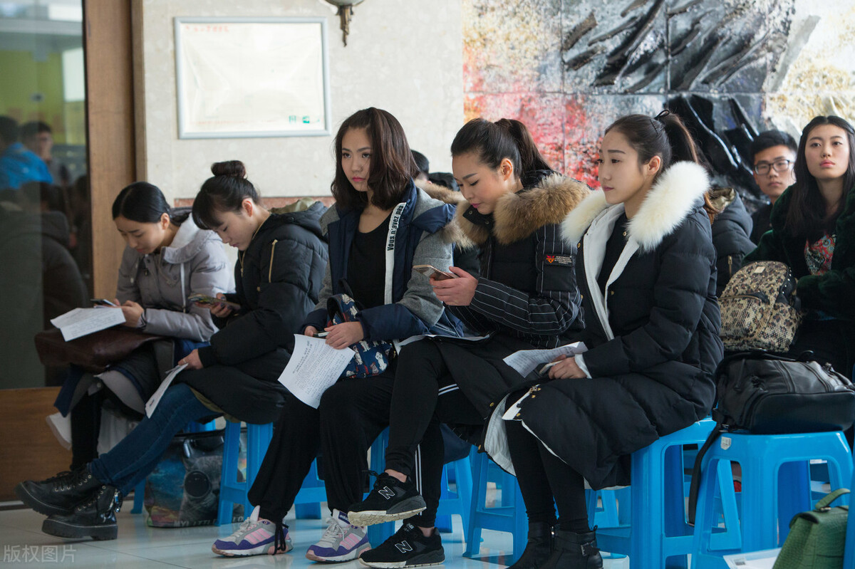 内蒙古师范大学美术录取线（27省美术艺考生报考建议）