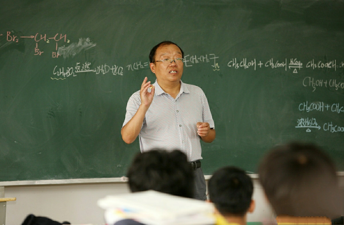 四川师范大学3名教师遇难，都是外派志愿者，背后原因让人痛心