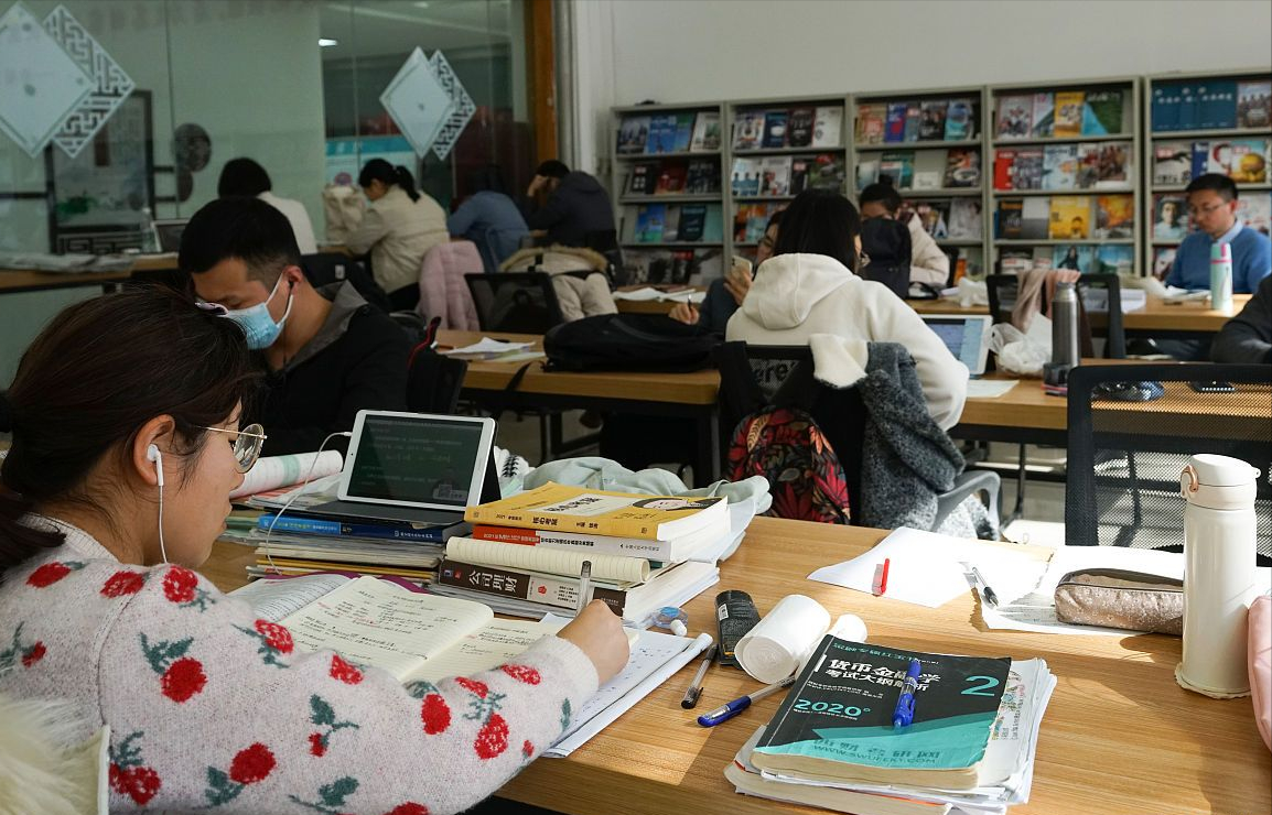 考研怕复试偏见？30所初试占比高的院校名单来了，用成绩决胜负