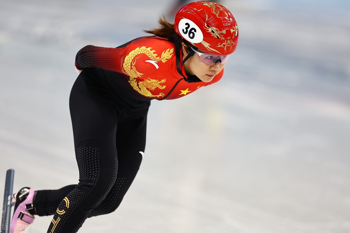 冬奥会短道速滑女子1500米1/4决赛-张雨婷韩雨桐张楚桐全部晋级