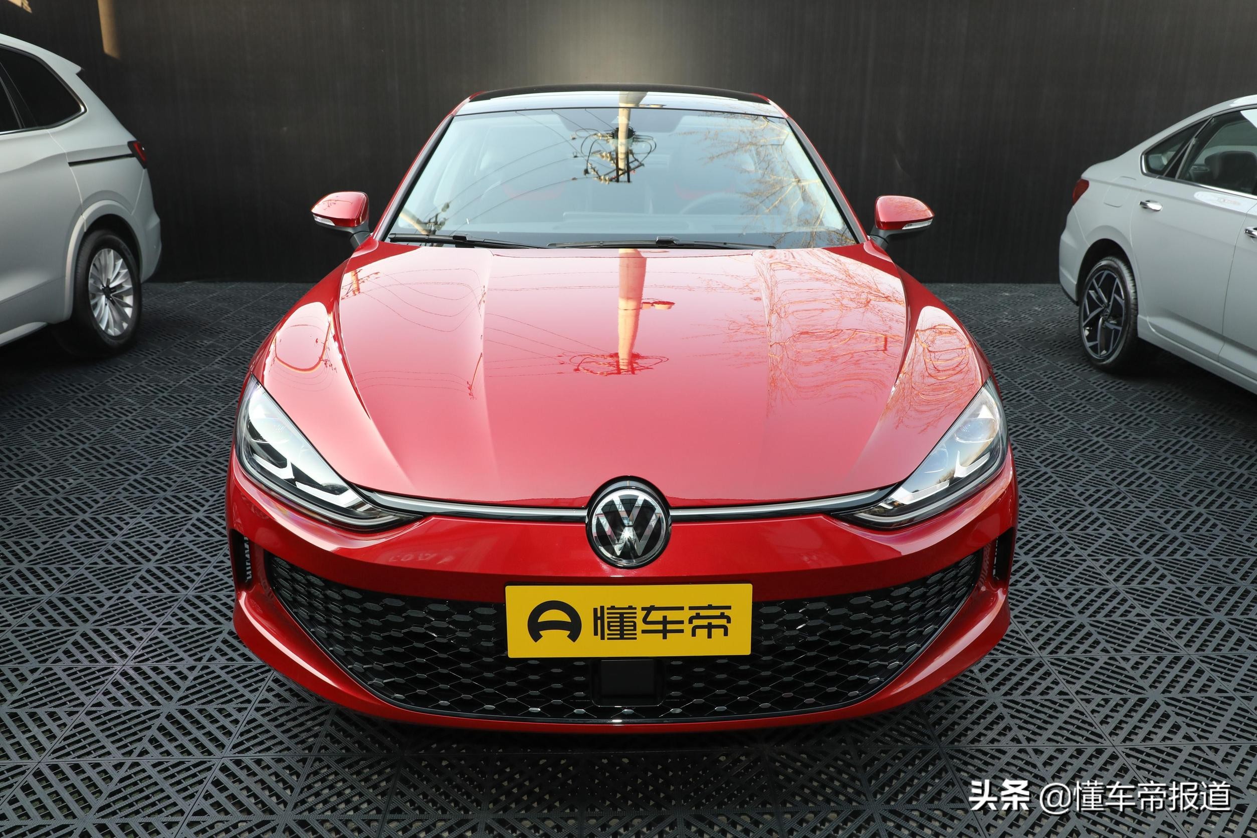 新车 | 运动化紧凑型轿车该选谁？大众凌渡L对比本田思域