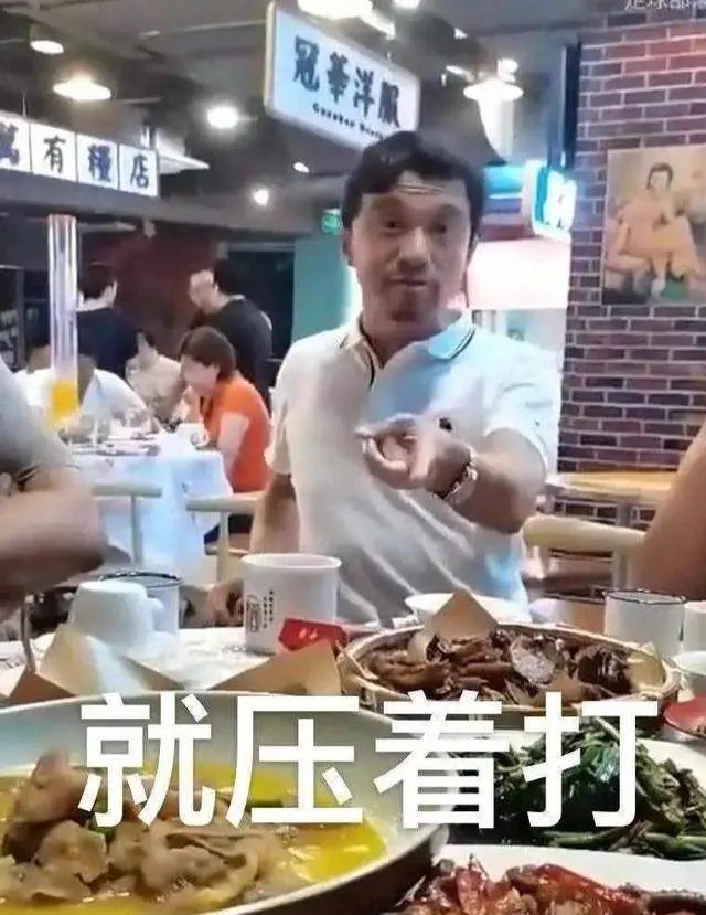 帅哥足球教练(不吹不黑，“网红”教练谢晖，执教能力到底是什么水平？)