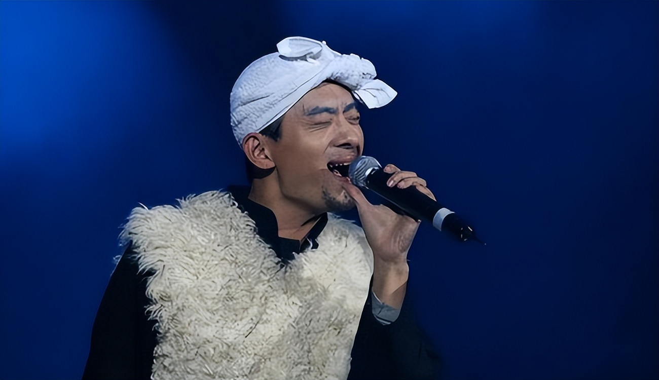 "牧羊歌手"阿宝走到今天这一步,或许怪不了别人!