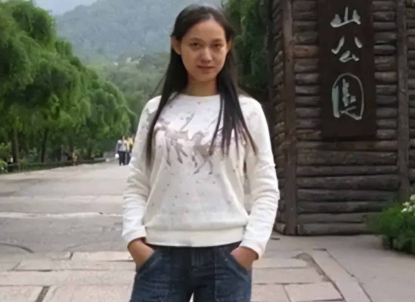 广东女孩邹宜均：因30万被母亲强送精神病院，后来剃度出家做慈善