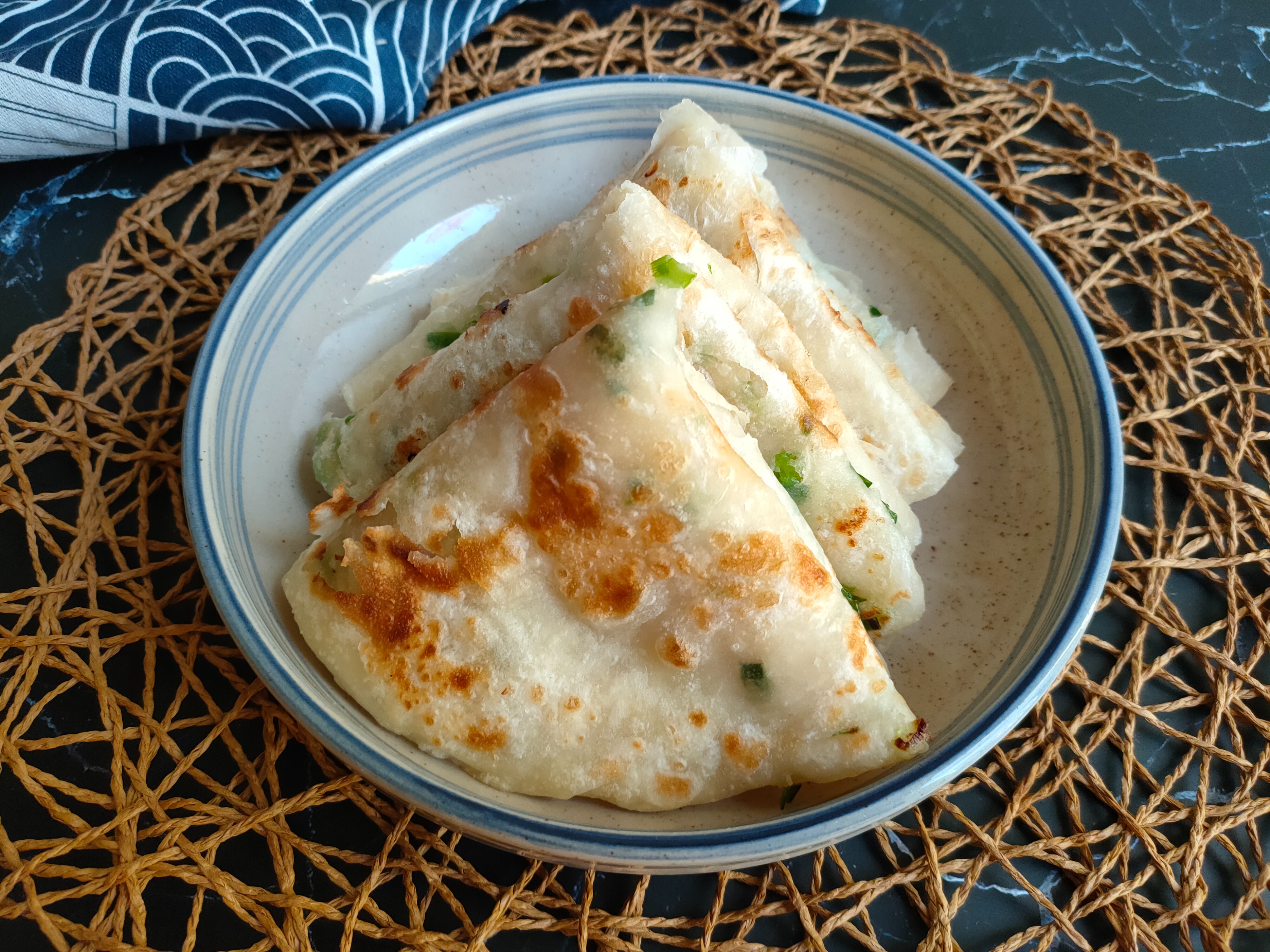 制作烙饼用哪种面粉（家常烙饼的正确做法）