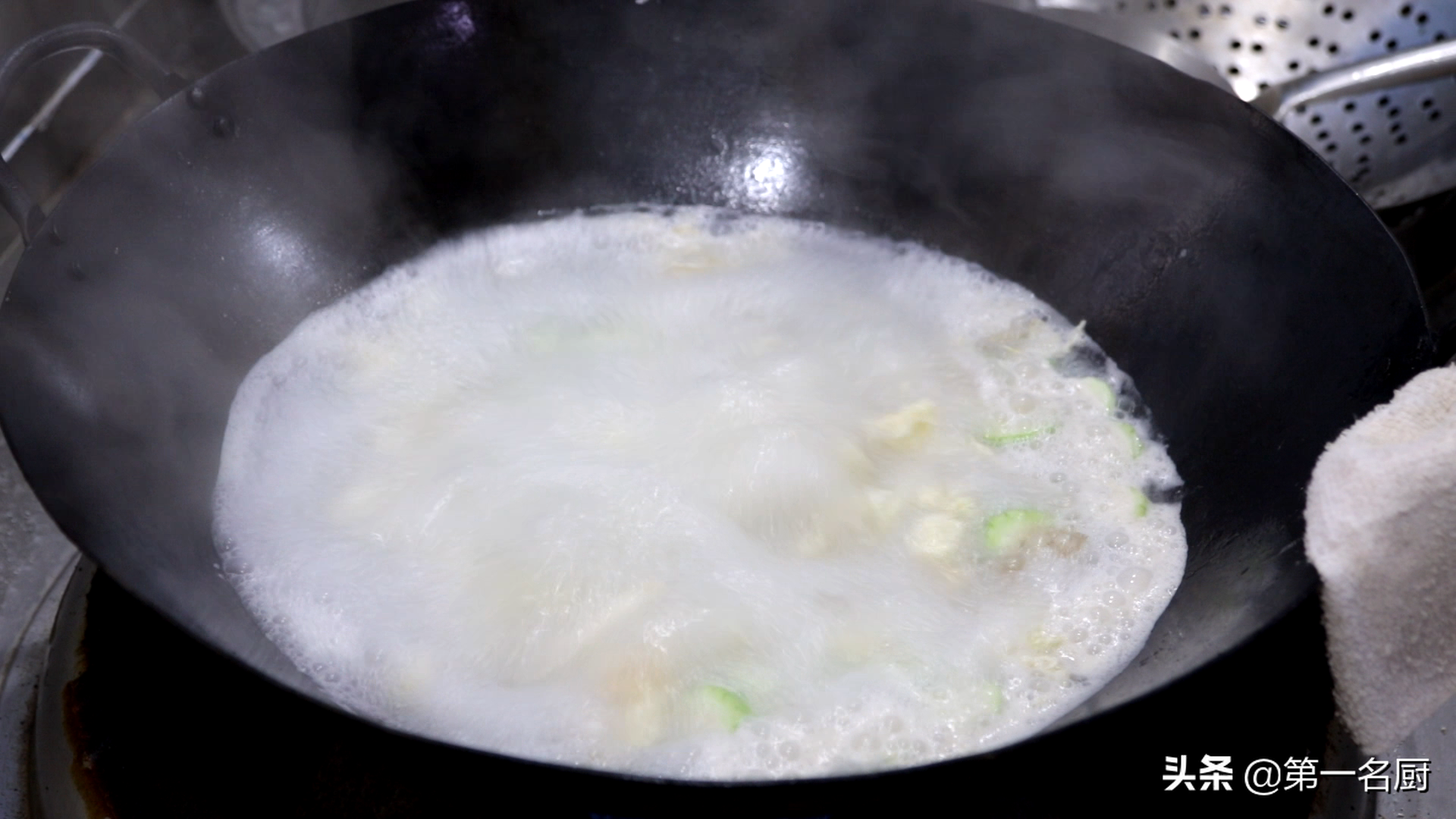 春天干燥易上火，建议多吃6种降火食物，做法简单又营养，真好吃