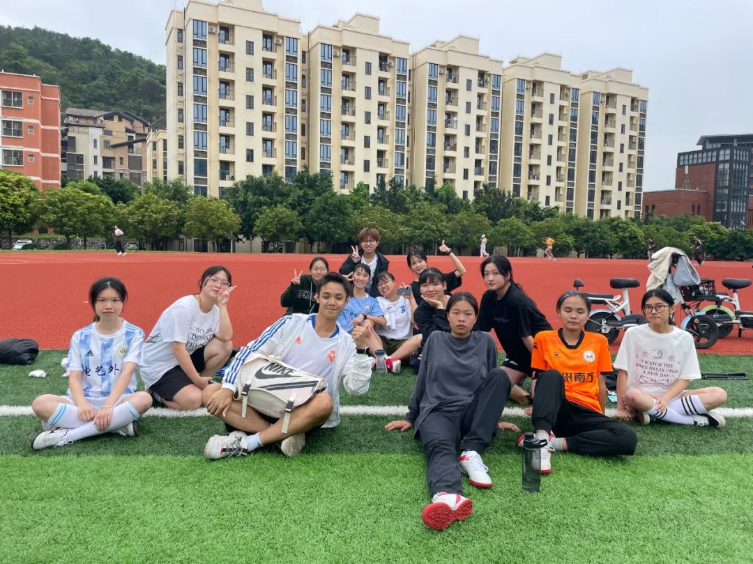 2014全国青少年足球联赛（少年中国 - 广东高校足球女将们期待的赛事，快要来了）