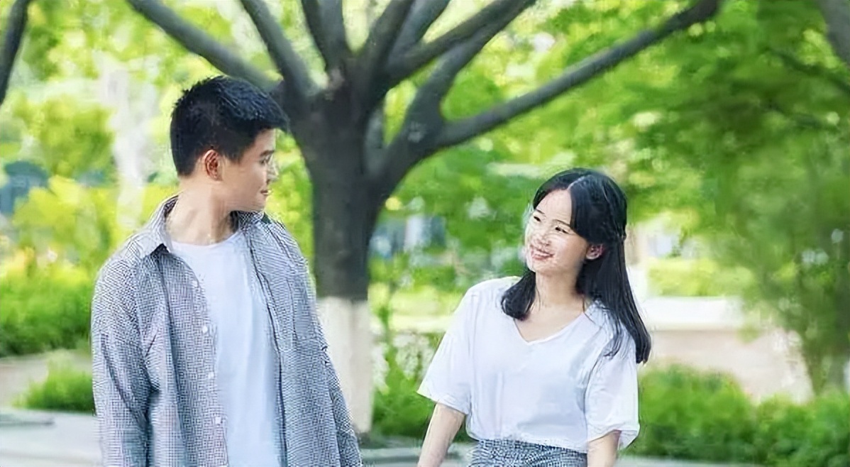“我不提倡大学谈恋爱”，毕业分手不是主因，老师的话值得深思