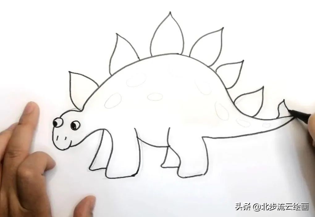 儿童画教程:剑龙,了解恐龙的基础知识和绘画技巧