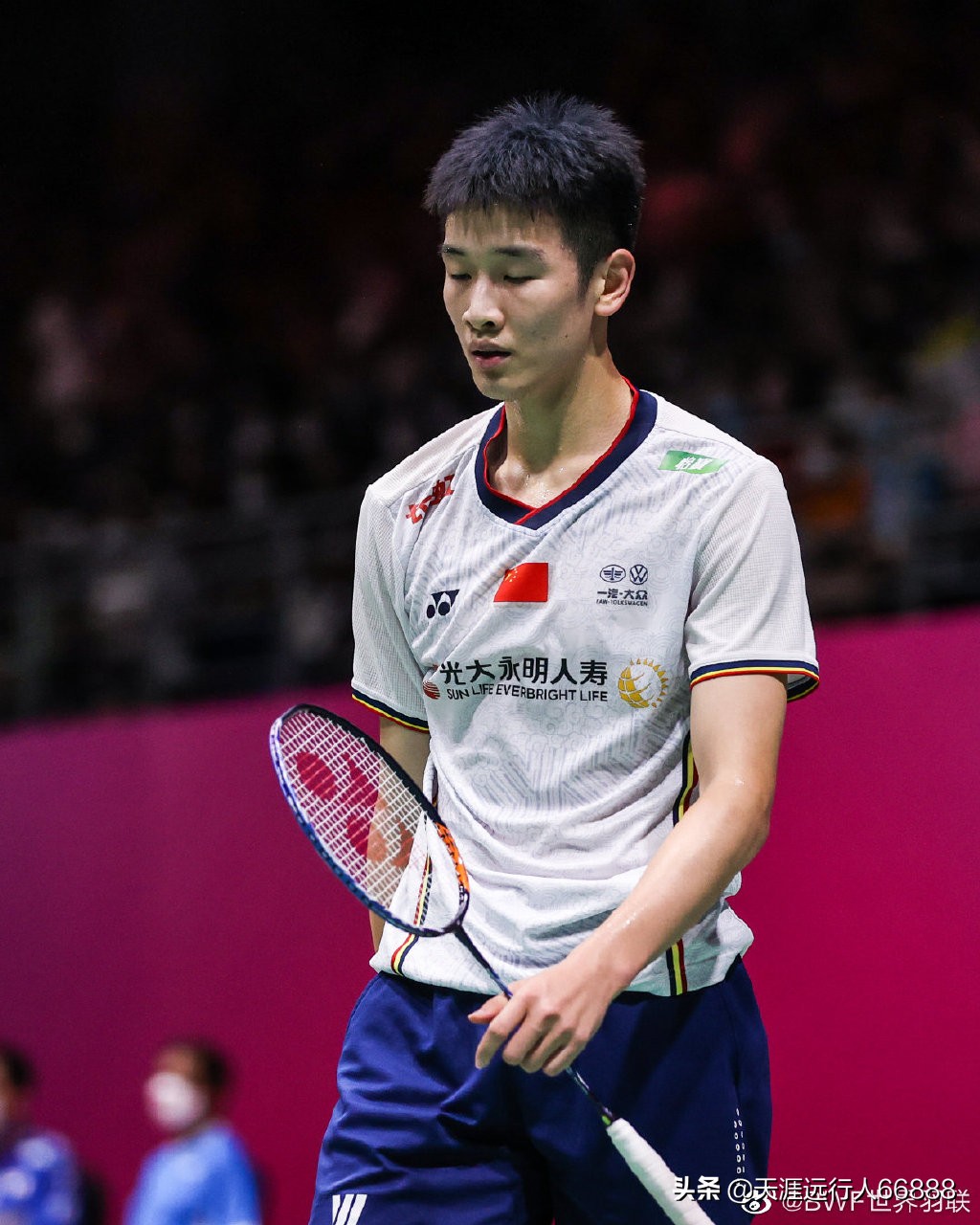 羽毛球新加坡赛最新战报:国羽八胜四负,梁伟铿王昶组合逆转晋级