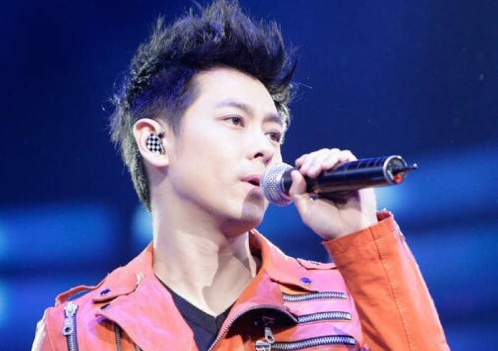 台媒曝林志颖已经进行手术，弟弟回应称病情稳定，下周将公布详情