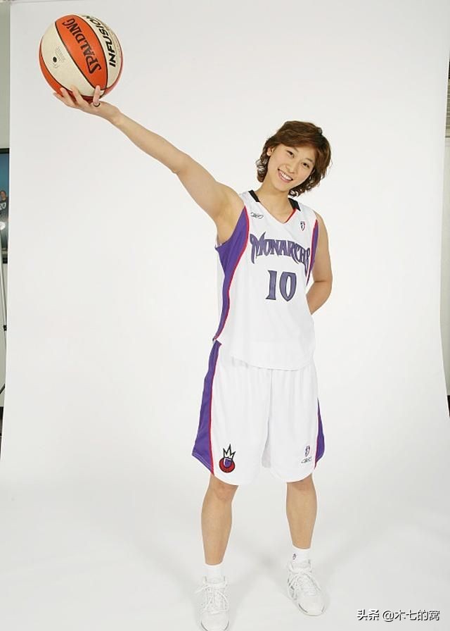 wnba中国第一球员(从郑海霞到李月汝，WNBA中国女篮七朵金花)