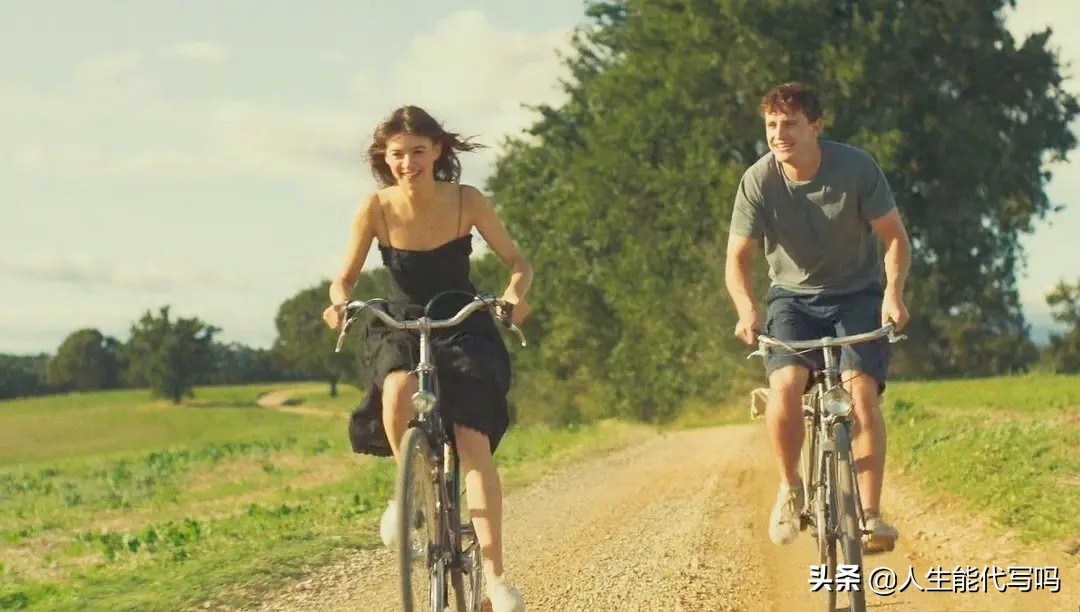 《正常人》：比起爱情，我更相信这是关于成长的故事