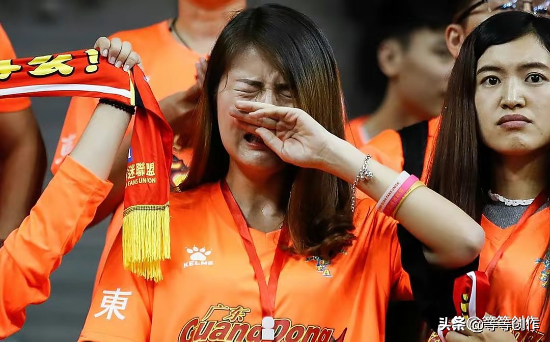 cba季后赛南昌开始购票了吗（CBA季后赛南昌赛区有望开放球迷入场！西热力江直播热聊新疆往事）-华海博客