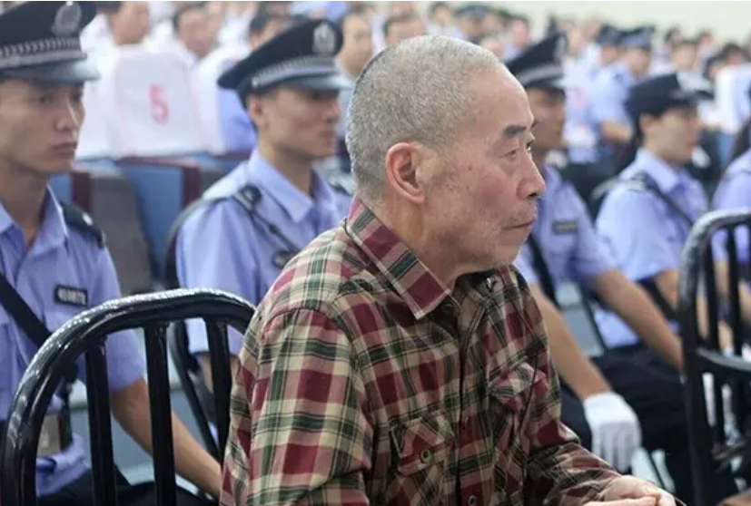 1999年“神医”胡万林被捕，医死200多人，庭审现场称：师承女娲