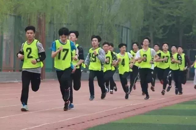 风传2022年合肥市区中考生人数激增一万，普高录取率会跌至五成吗