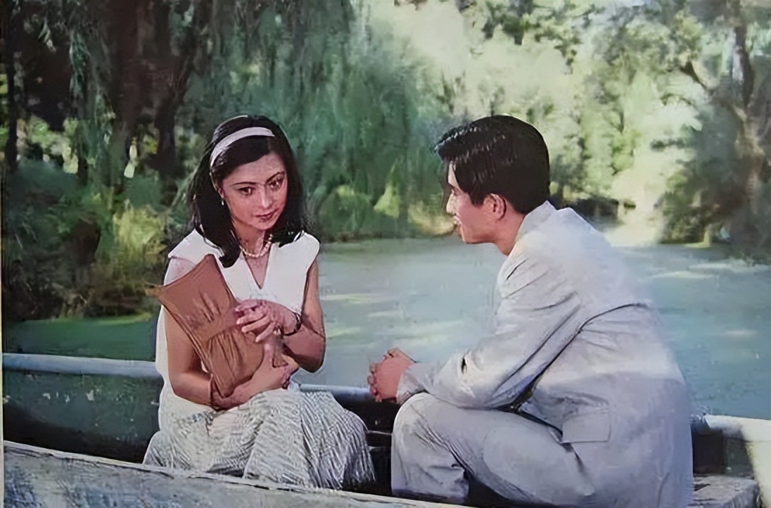 刘佳：演《黑三角》成名，荧屏上的坚强母亲，生活中的贤妻良母