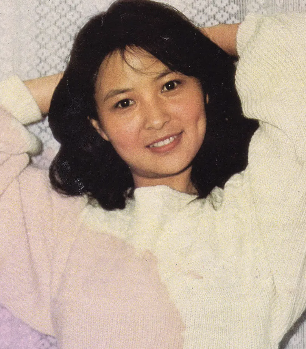 80年代女星李羚：不爱高官爱寒门，大13岁初恋丈夫的爱让人泪目