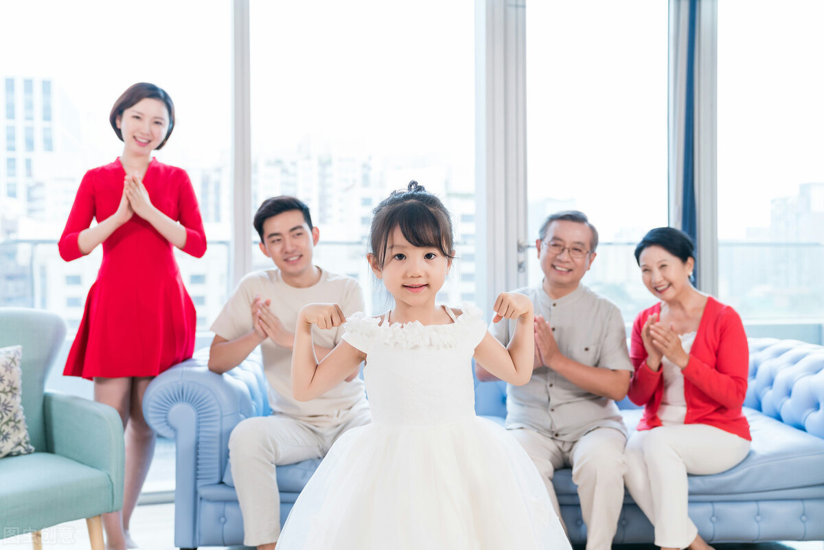 孩子夸奖有方法，逻辑话术+具体事例教你正确吹彩虹屁