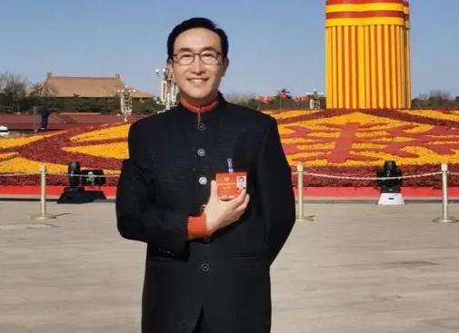 “写不好字不称职”，巩汉林建议公务员考书法，考公网友不淡定了