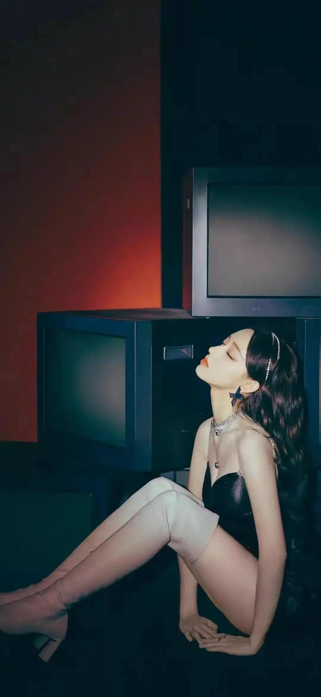 程潇的眉毛和眼影，画的特别好看，和她人一样的漂亮