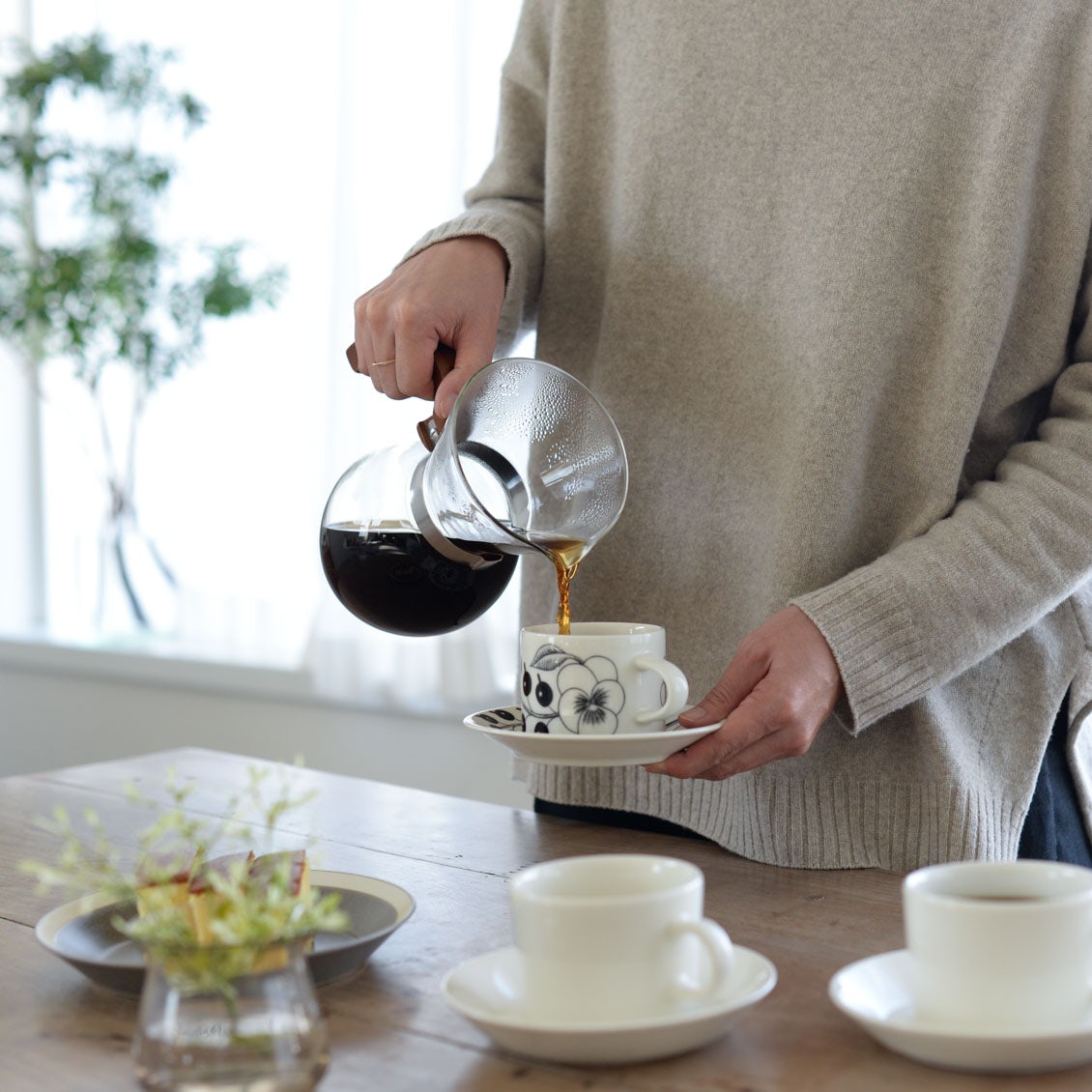 50岁太太的精致下午茶：一杯咖啡，一盏甜点，就是高级的悦己方式