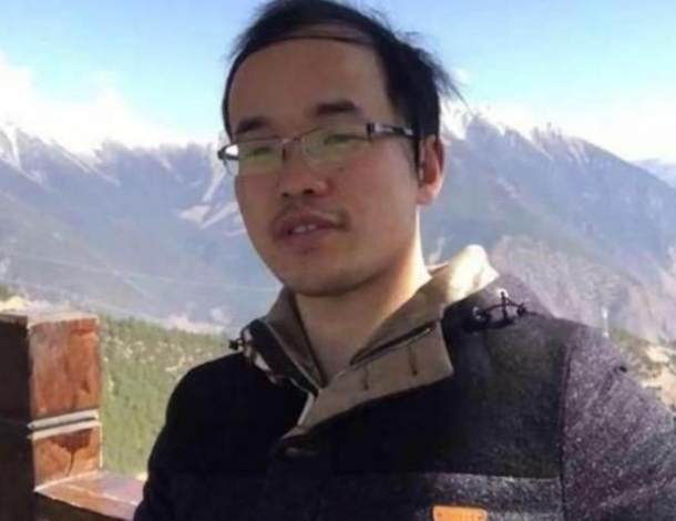 中国2位顶级高考状元，一个远赴美国一个留在国内，生活截然不同