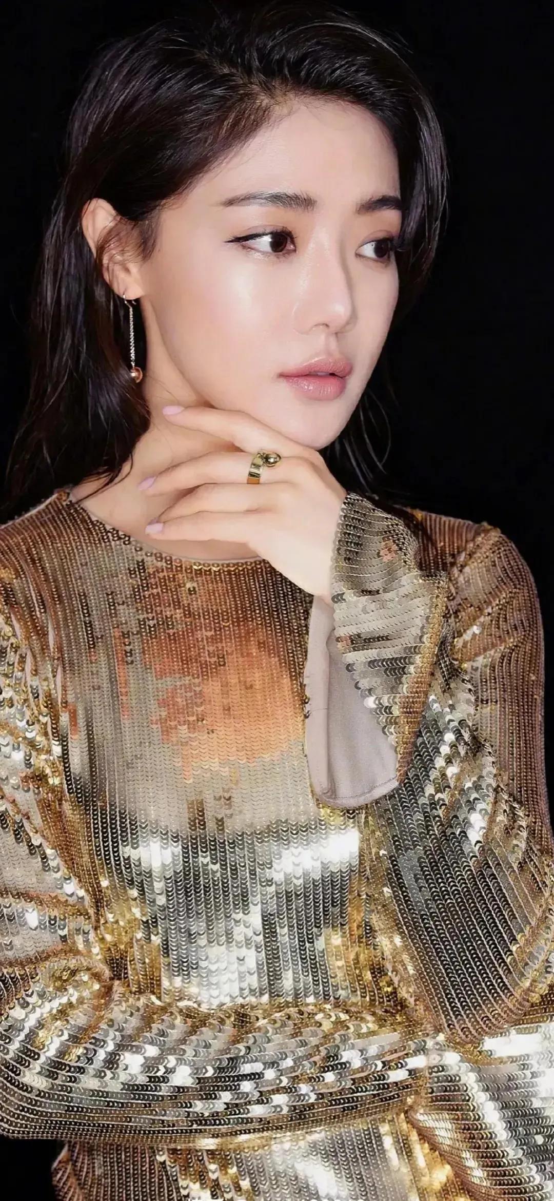 《每日一星》邓家佳