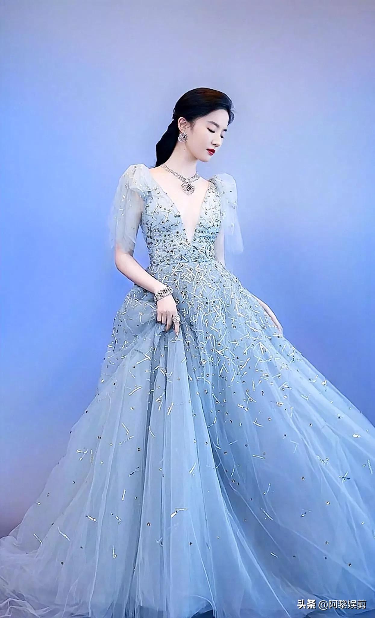 刘亦菲的这身装扮太漂亮了