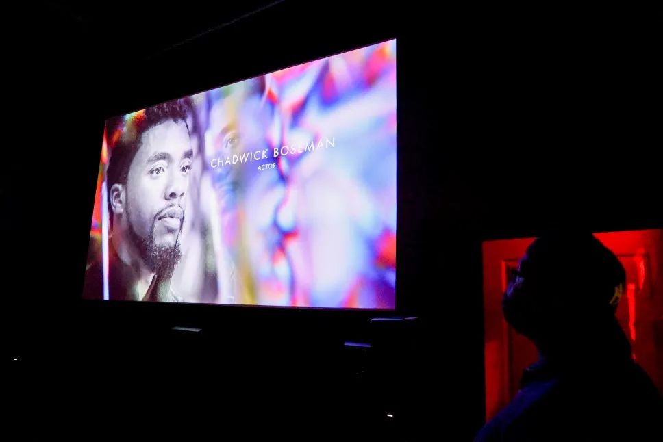 法国足球队有个黑人叫什么（狠狠打脸美国，阿根廷球队里，为什么没有黑人？）