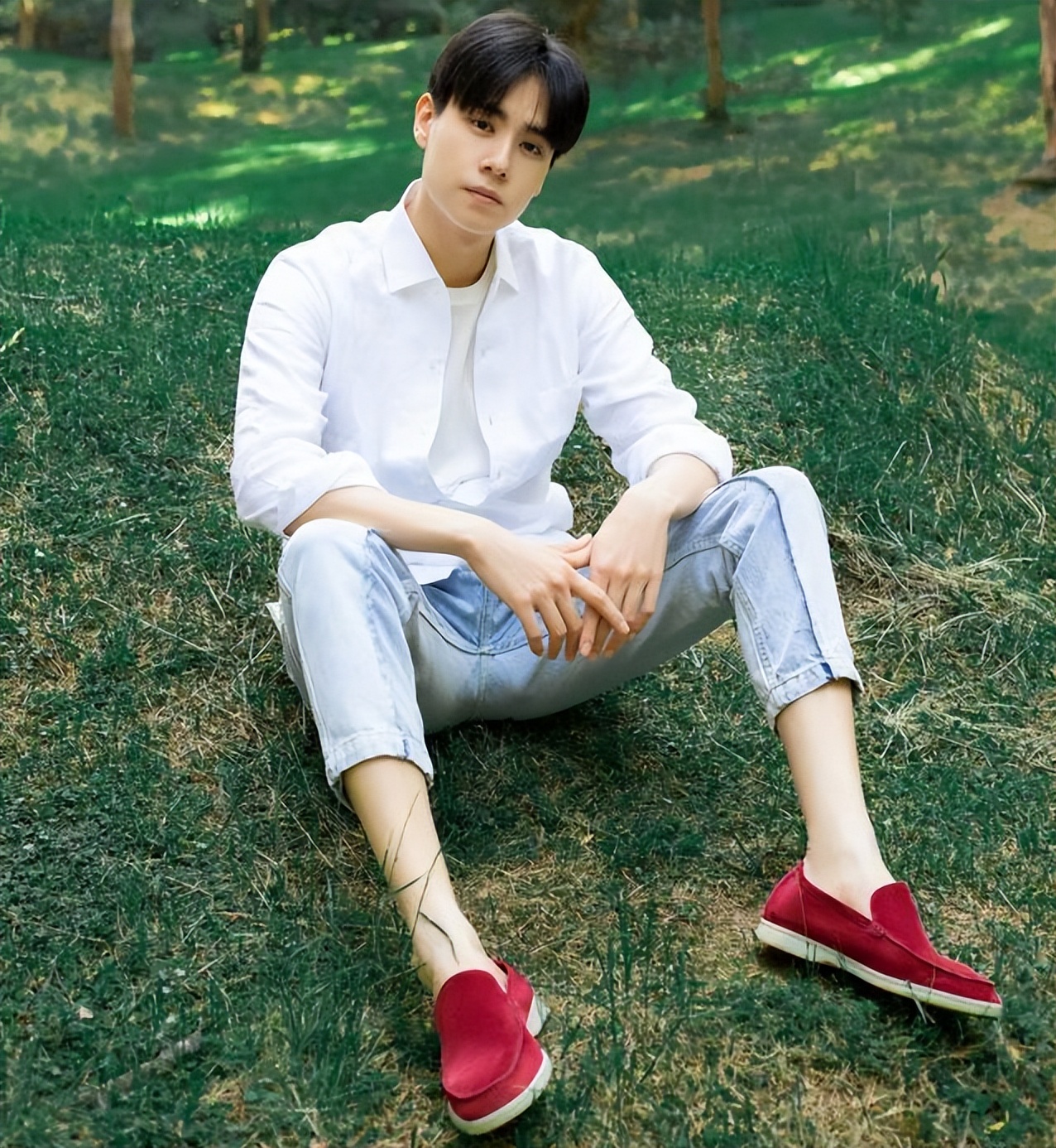 穿“白衬衫”的10位男星，个个“白衣胜雪”，气质干净
