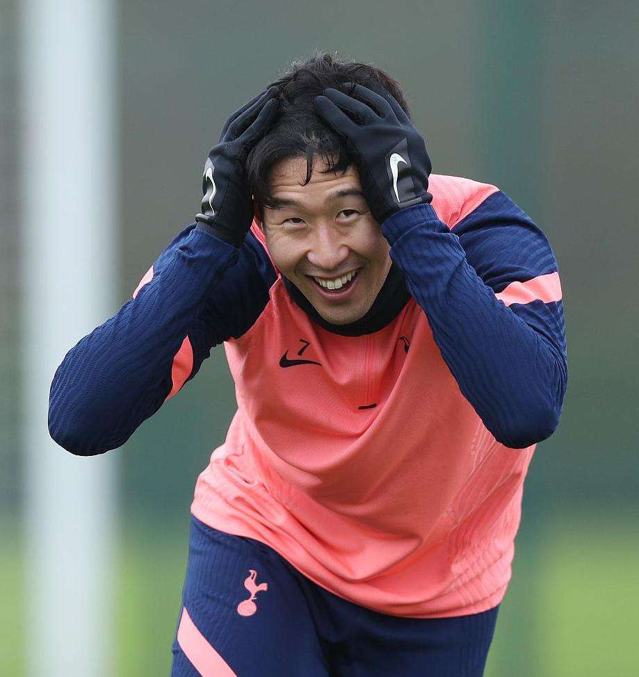 韩国足球最厉害的球员(在欧洲闪耀的韩国球员,"亚洲