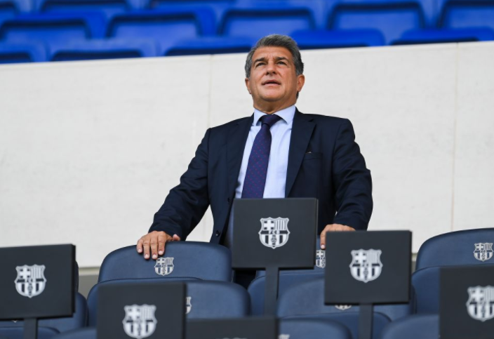 A梅西很难在新赛季初为巴萨出场（再见，梅西！回归巴萨惨遭拒绝，拉波尔塔狠狠扎心：球王太老了）