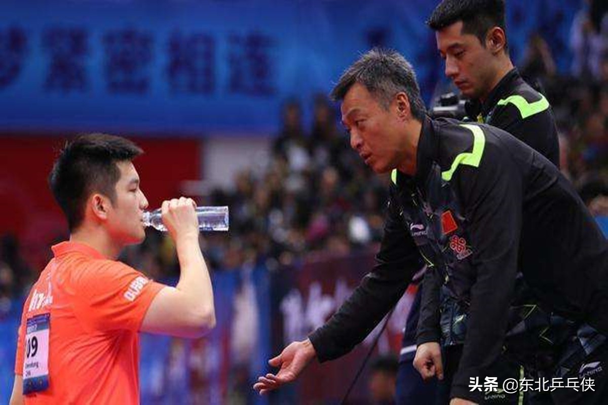 现在中国男乒乓球教练是谁(国乒最牛的三位教练：李隼稳、秦志戬灵、肖战狠，那么谁最强？)
