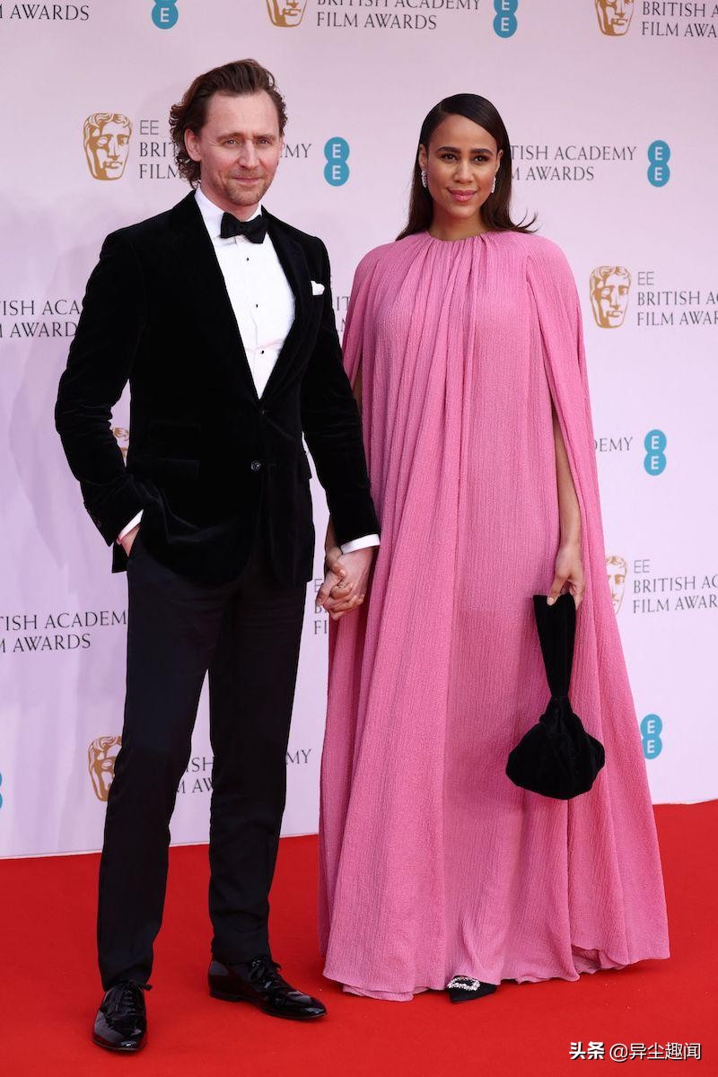 未婚妻走红毯孕肚惊喜曝光！男神洛基要当爸爸了