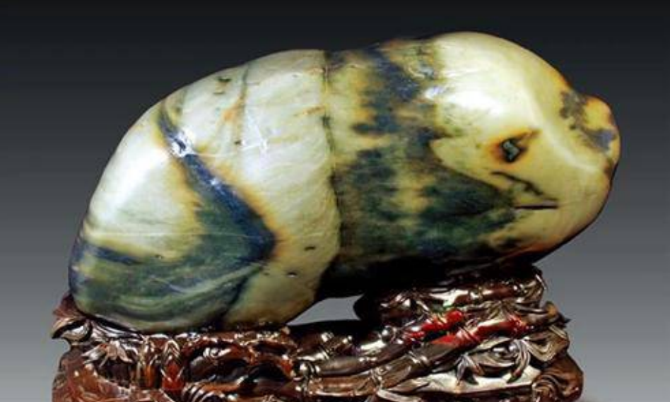 九五之尊多少钱(15年山东男子捡到熊猫奇石) - 价格百科